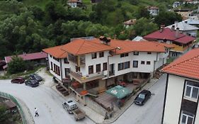 Къща За Гости Камината